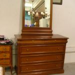 329 5425 CHEST OF DRAWERS